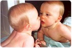 Babyinmirror.jpg (6836 bytes)