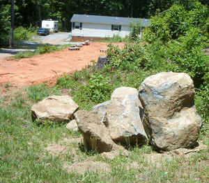 Rocks June17b.jpg (107880 bytes)