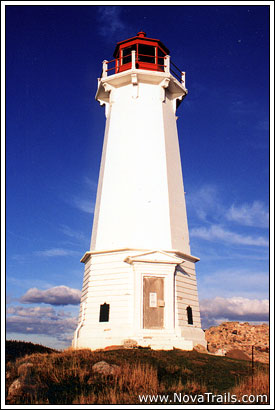 capebretonlighta.jpg (30814 bytes)