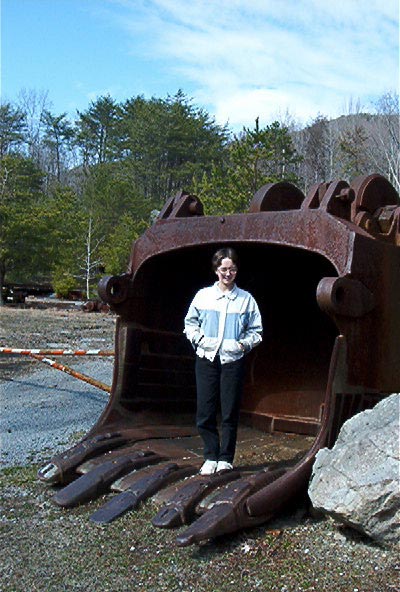 cokescoop.jpg (70784 bytes)