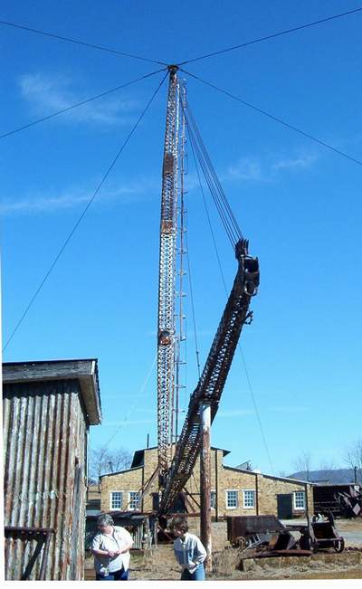 craneboom.jpg (34744 bytes)